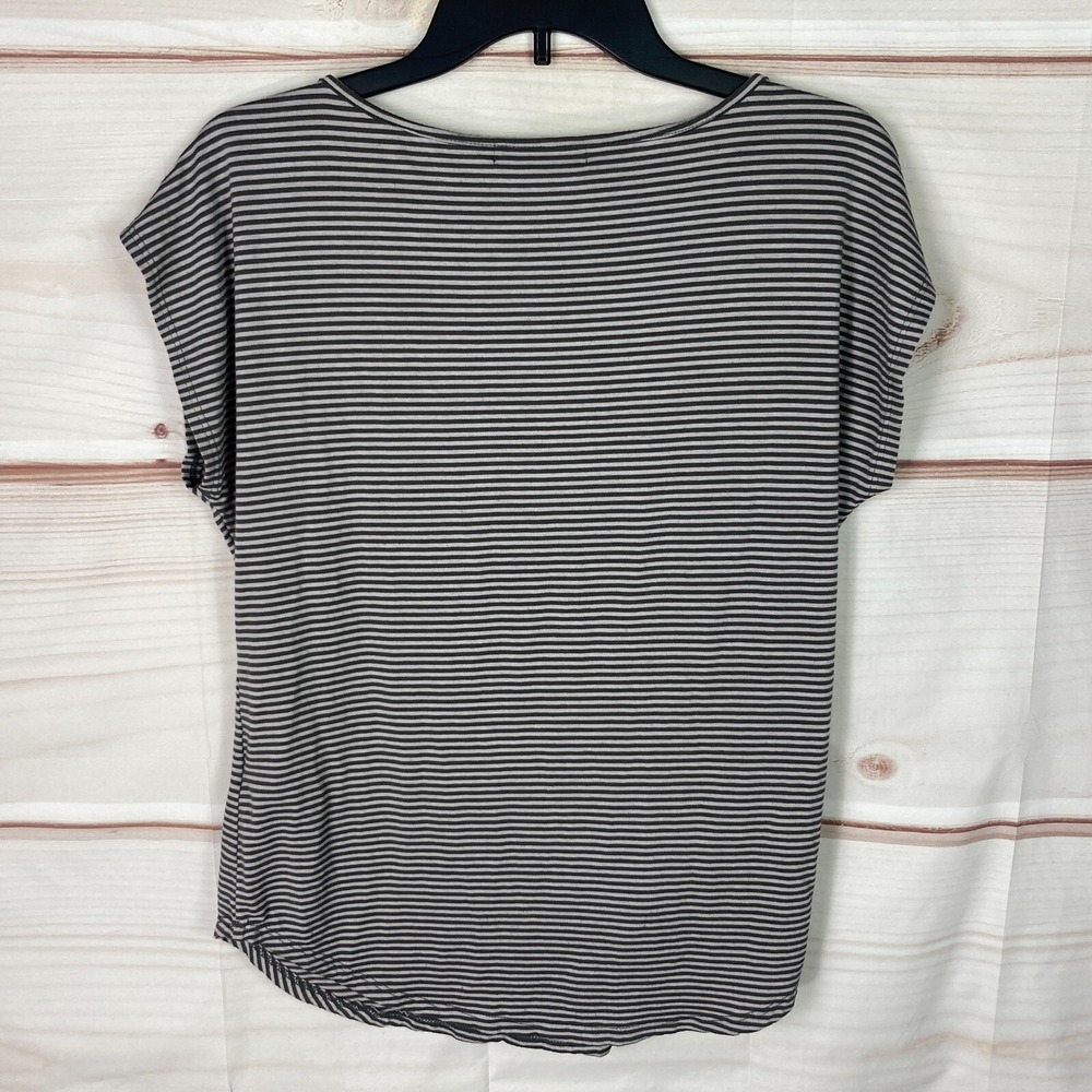 Laila Jayde Top Womens S Gray Stripe T-Shirt Boat Neck Dolman Sleeve Knit Pocket - Picture 5 of 6